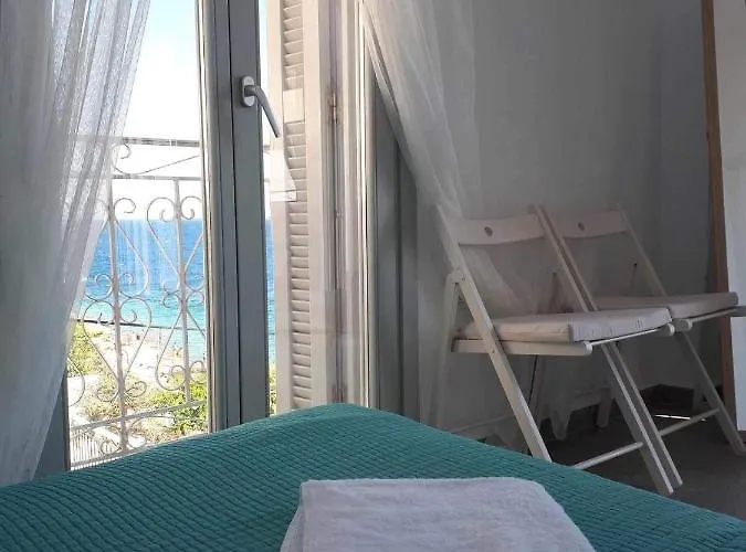 Seaside Serenade 1, Ermoupoli