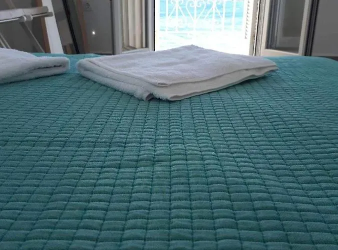 Seaside Serenade 1, Ermoupoli