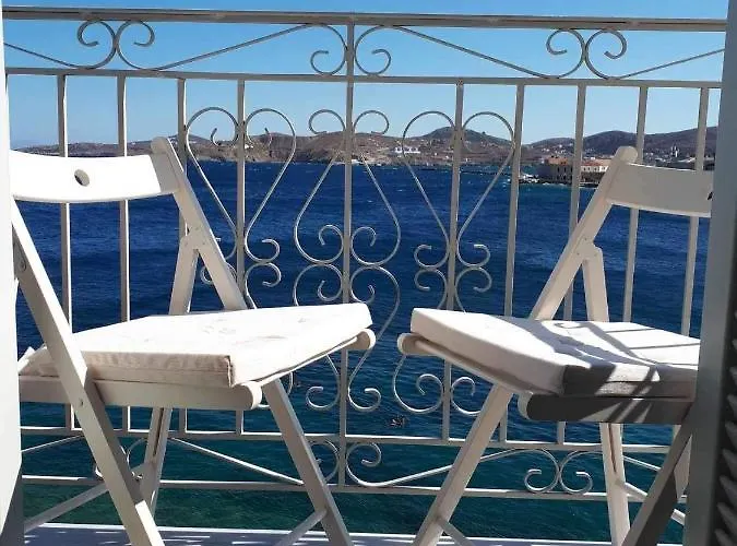 Seaside Serenade 1, Ermoupoli