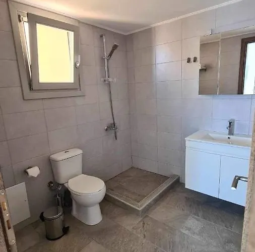 Seaside Serenade 1, Apartament Ermupoli